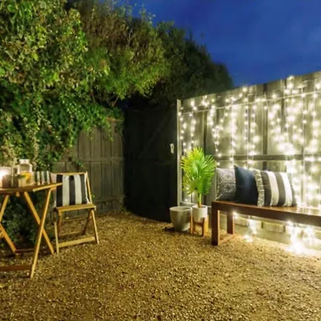Quite, quaint&private guesthouse, sleeps 6-2